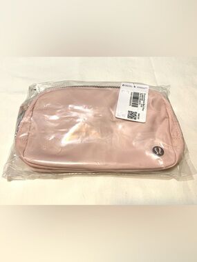 $49 NWT Lululemon Everywhere Belt Bag 1L Wordmark Pink Mist LU9BHGS